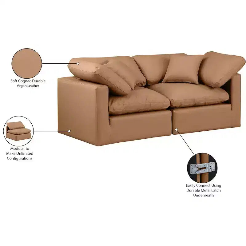 Meridian Furniture, Canapé modulaire en cuir vegan Indulge