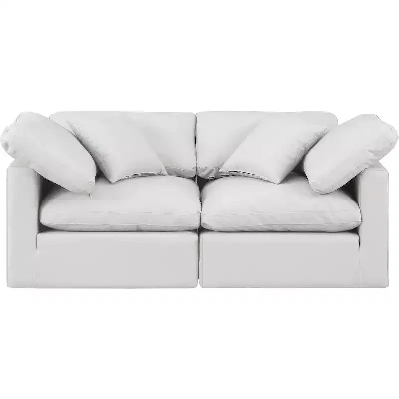 Meridian Furniture, Canapé modulaire en cuir vegan Indulge
