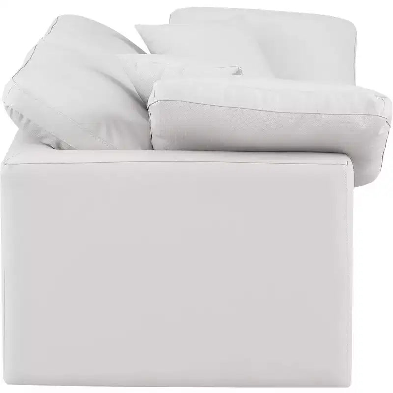 Meridian Furniture, Canapé modulaire en cuir vegan Indulge
