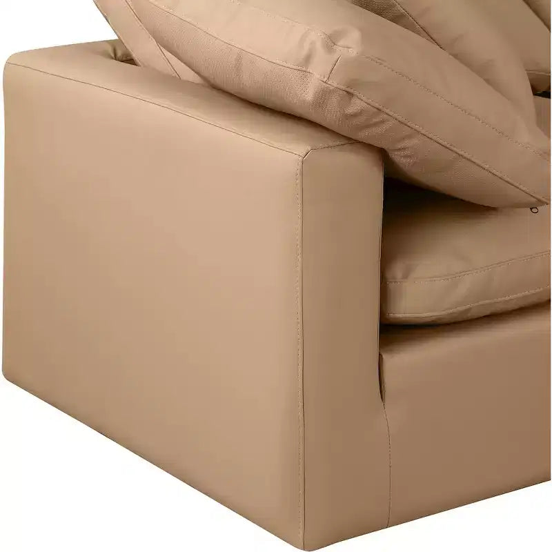 Meridian Furniture, Canapé modulaire en cuir vegan Indulge