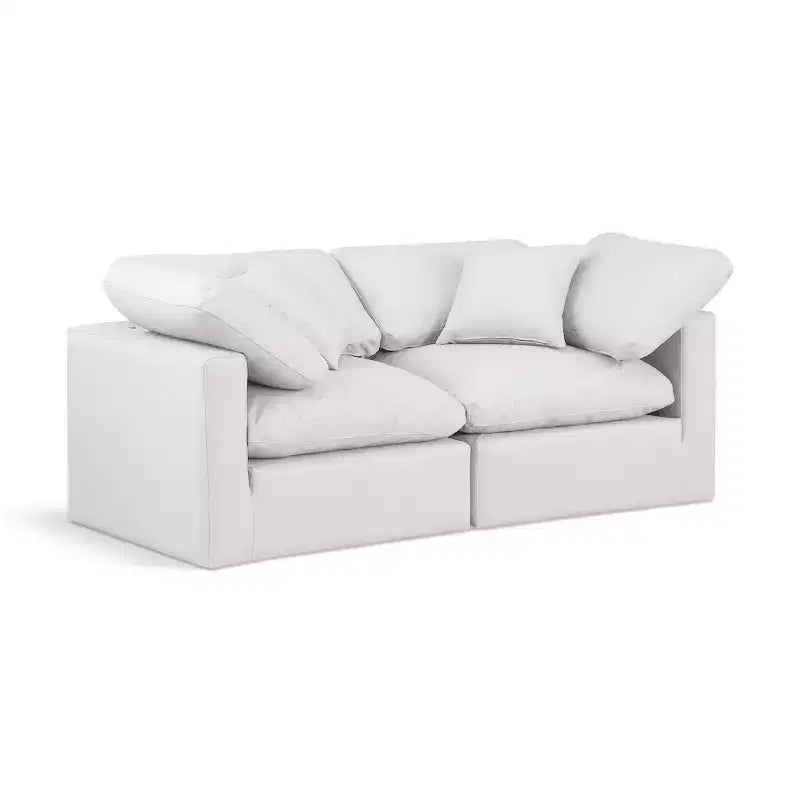 Meridian Furniture, Canapé modulaire en cuir vegan Indulge