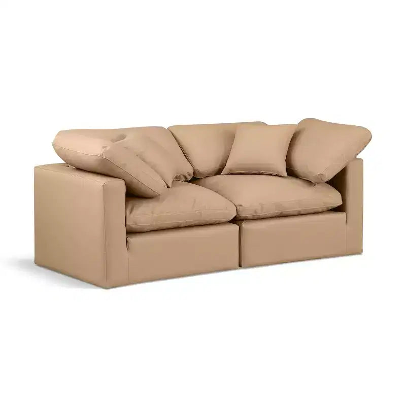 Meridian Furniture, Canapé modulaire en cuir vegan Indulge