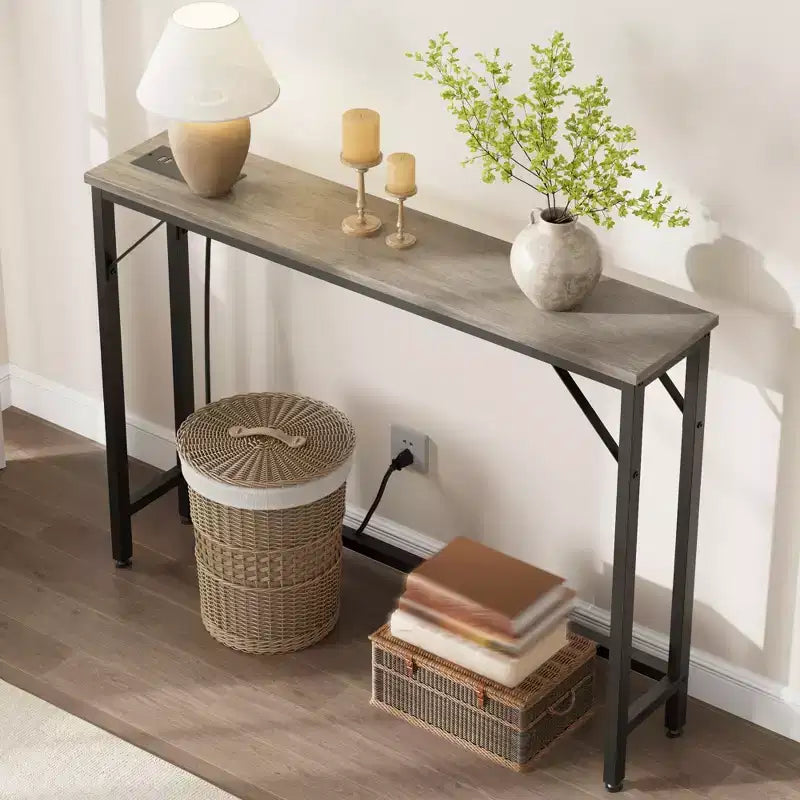9.1 Console étroite avec prises, table de canapé derrière le canapé en métal et MDF