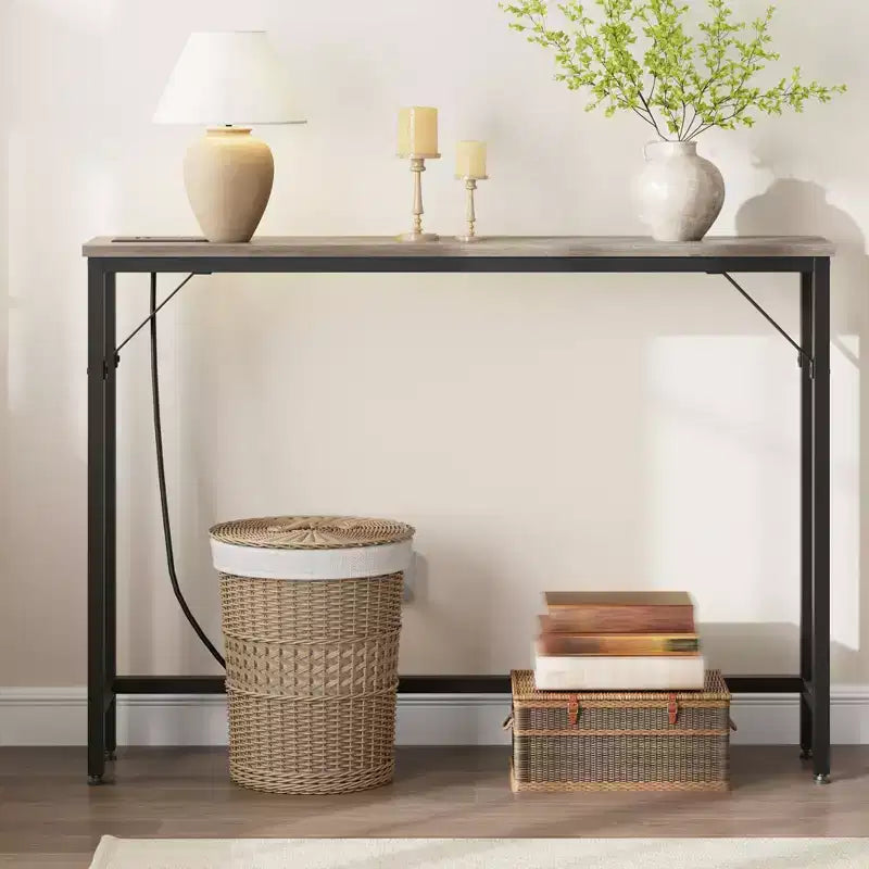 9.1 Console étroite avec prises, table de canapé derrière le canapé en métal et MDF