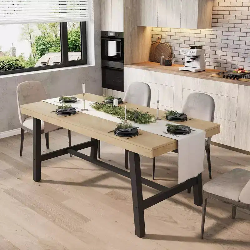 Grande table à manger rustique en bois de 63 po pour 6 personnes, table de cuisine rectangulaire de style industriel avec pieds robustes en métal noir pour le salon et la salle à manger