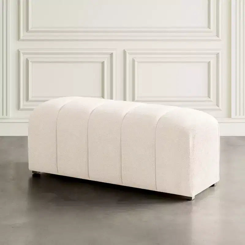 Banc moelleux contemporain et moderne Jofran, Tess, rembourré en bouclé ivoire