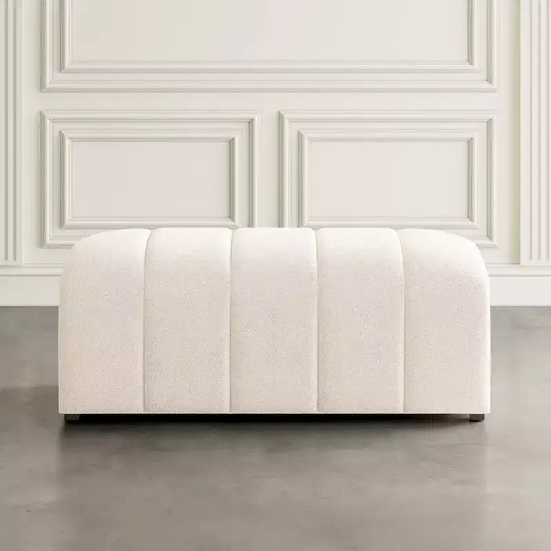 Banc moelleux contemporain et moderne Jofran, Tess, rembourré en bouclé ivoire