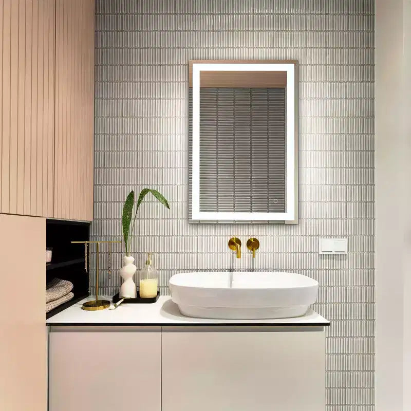 Miroir Rectangulaire à LED Hyatt 24 en Aluminium - LMR1000 - Argent/Blanc - Safavieh