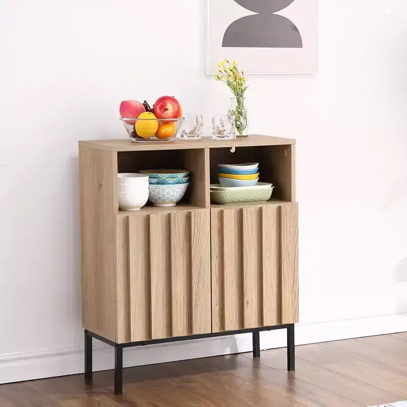 Bahut en chêne finition à rayures ondulées, meuble de rangement à double porte avec design ondulé, console buffet texturé bois pour salon, entrée