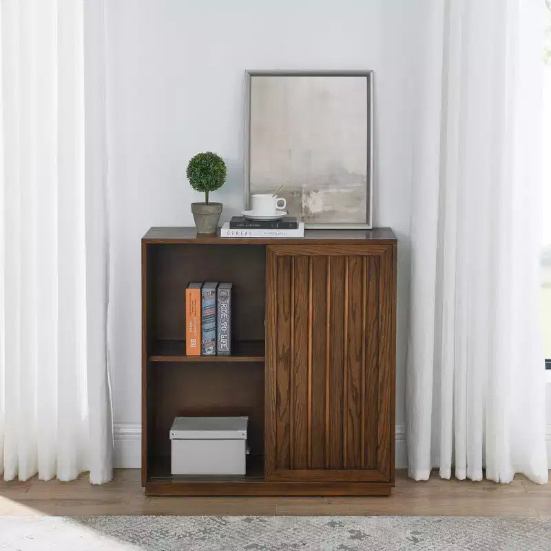 Bahut GDFStudio Guill en grain de bois style Mid-Century avec 2 portes coulissantes