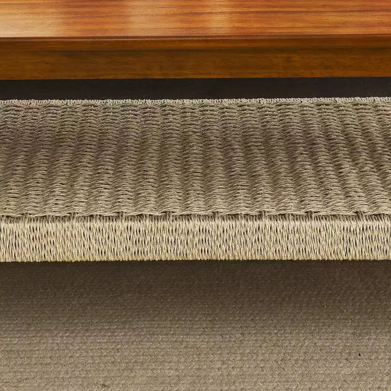 Table basse GDFStudio Ramsay en hévéa de style milieu de siècle avec étagère en rotin tressé
