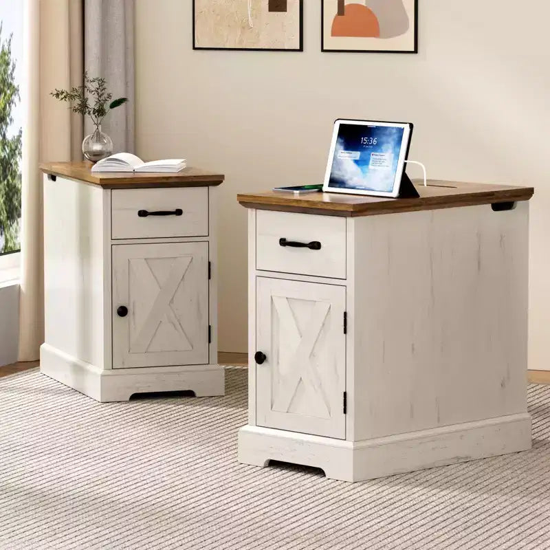 Table d'appoint rustique Hommpa de style ferme avec station de recharge et étagères de rangement, parfaite pour les petits espaces