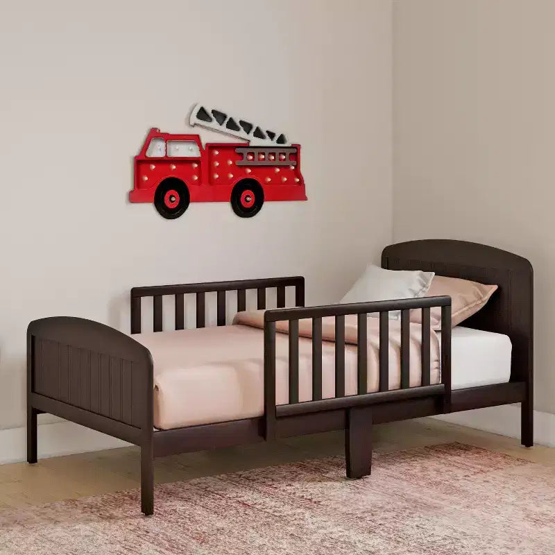 Lit pour tout-petits Harrisburg de BK Furniture