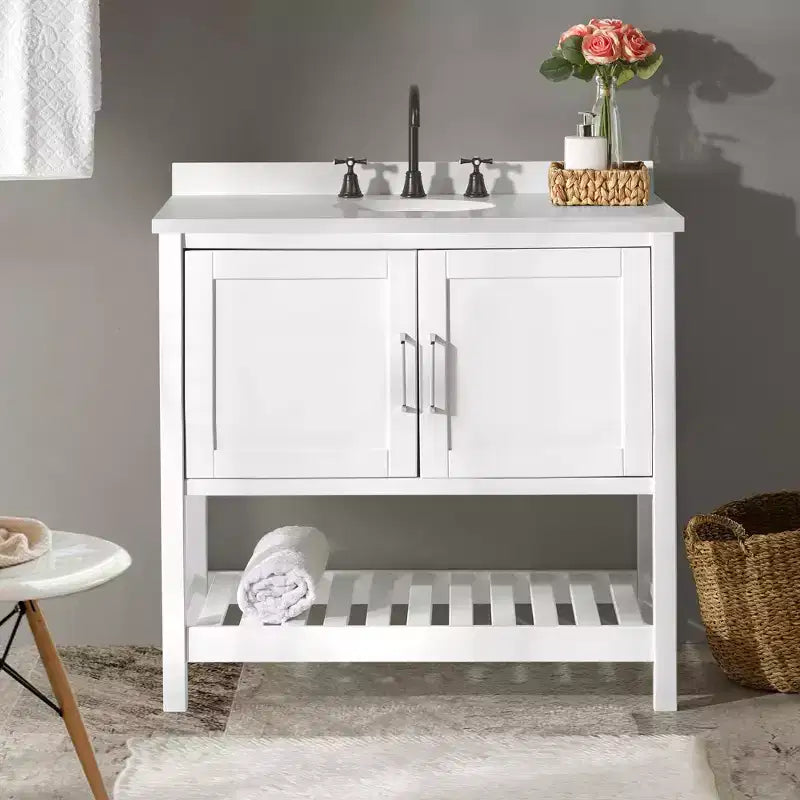 Meuble-lavabo Alaterre Furniture Bennet de 36 po sans comptoir, meuble autoportant style Shaker avec portes à fermeture douce et étagère inférieure à lattes, blanc