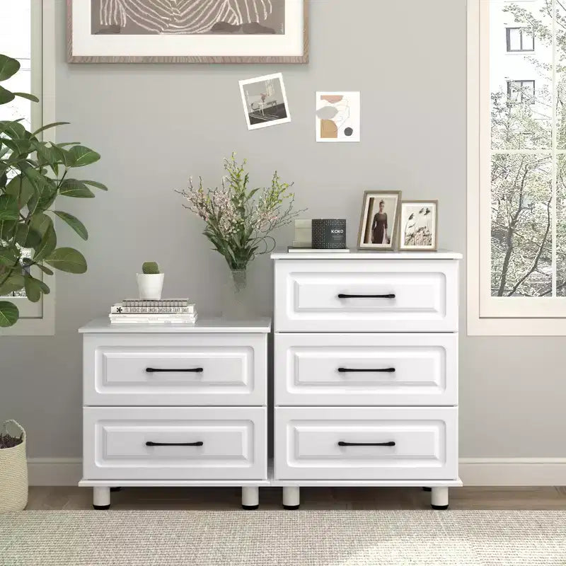 Sandinrayli Commode 3 Tiroirs, Table de Chevet Moderne Petites Commodes à Tiroirs Commodes de Placard en Bois avec Poignées en Acier, Blanc
