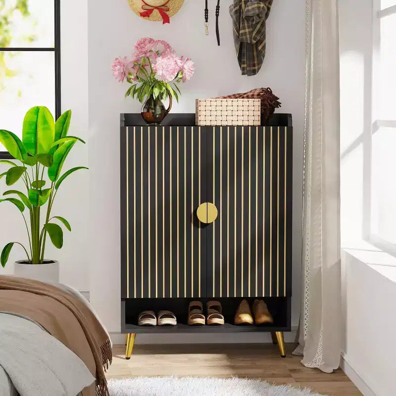Meuble à chaussures Lantine avec portes, armoire à chaussures à 7 niveaux avec étagères réglables, pour entrée, couloir, placard, salon, noir
