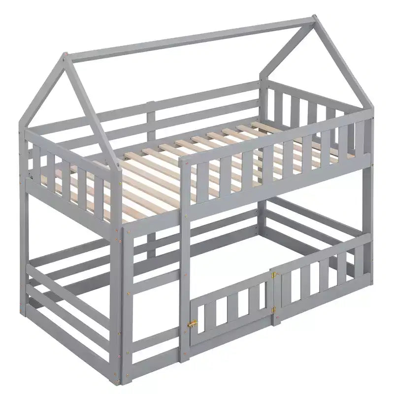 Lit superposé cabane jumeau sur jumeau pour enfants, lit superposé bas au sol avec clôture et porte, lit superposé cabane en bois de taille jumeau