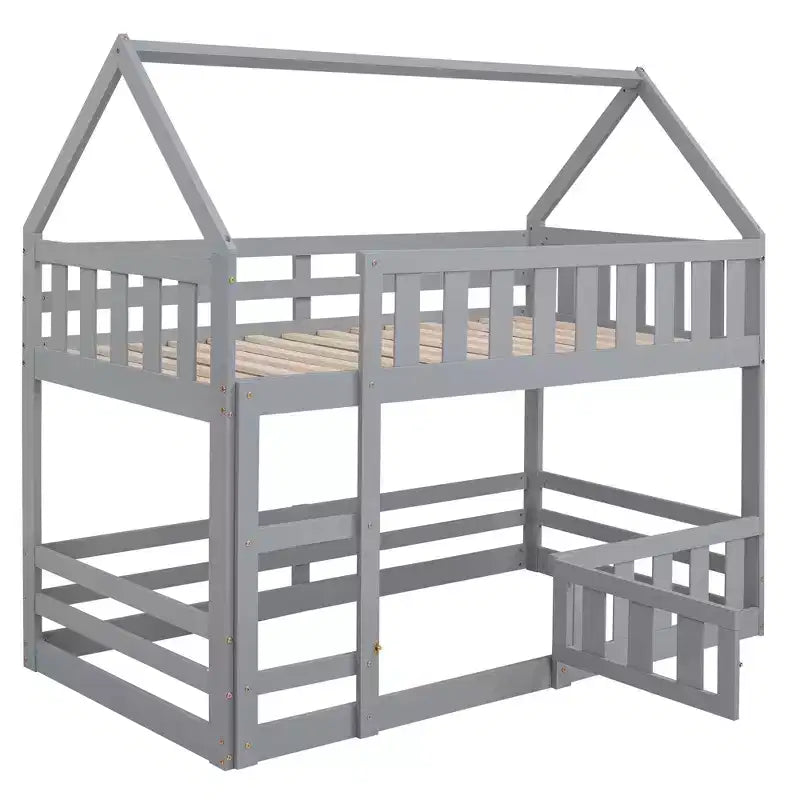 Lit superposé cabane jumeau sur jumeau pour enfants, lit superposé bas au sol avec clôture et porte, lit superposé cabane en bois de taille jumeau