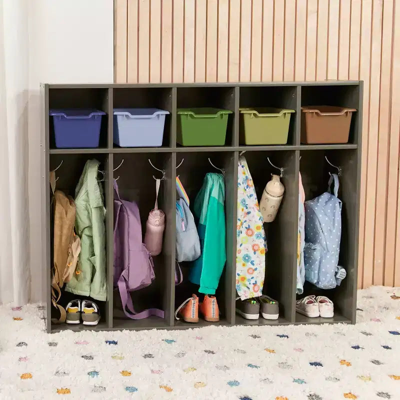 Vestiaire à 5 compartiments pour tout-petits et 5 bacs de rangement avant à écope ECR4Kids Streamline, Rangement à casiers