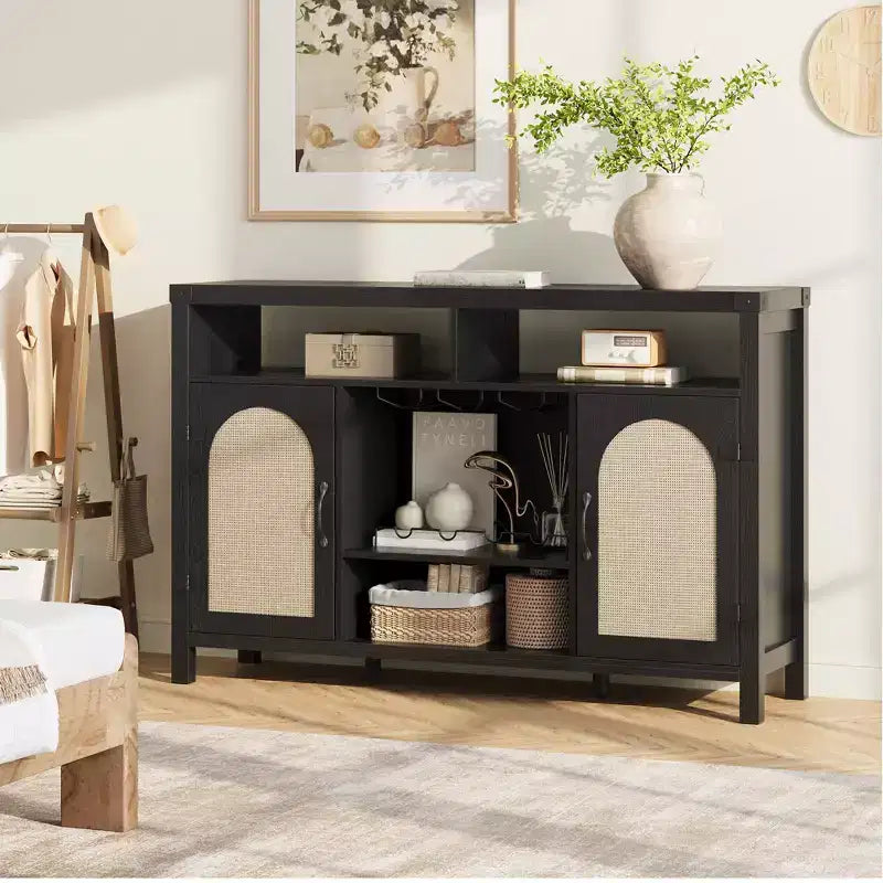 Meuble Bar de Ferme TROPOW, Bar à Café en Rotin avec Étagères de Rangement Réglables, Buffet Boissons Bohème avec Porte-Bouteilles pour Cuisine, Noir