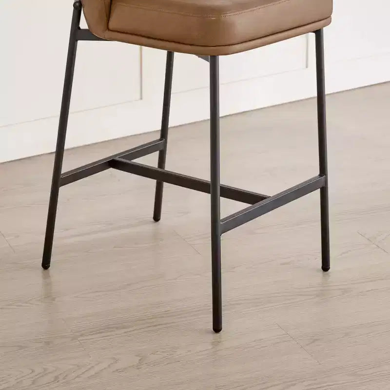 Tabouret de comptoir Spruce&Spring avec dossier incurvé et pieds en métal
