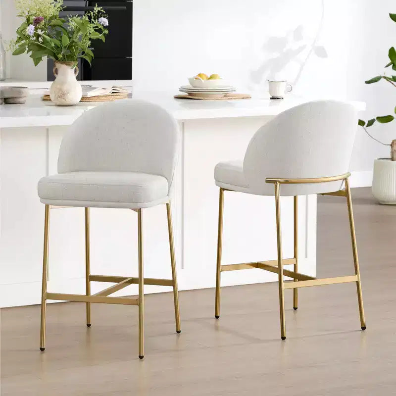 Tabouret de comptoir Spruce&Spring avec dossier incurvé et pieds en métal