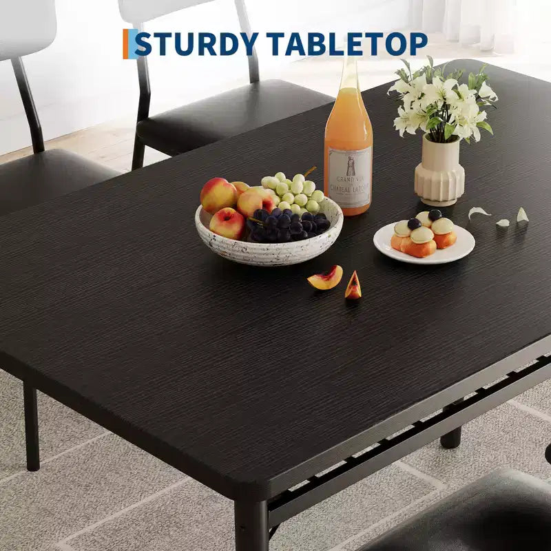 Ensemble table à manger 5 pièces pour 4 personnes, table de cuisine en bois avec étagère de rangement intégrée, petite table de cuisine avec chaises rembourrées et cadre en métal pour petits espaces
