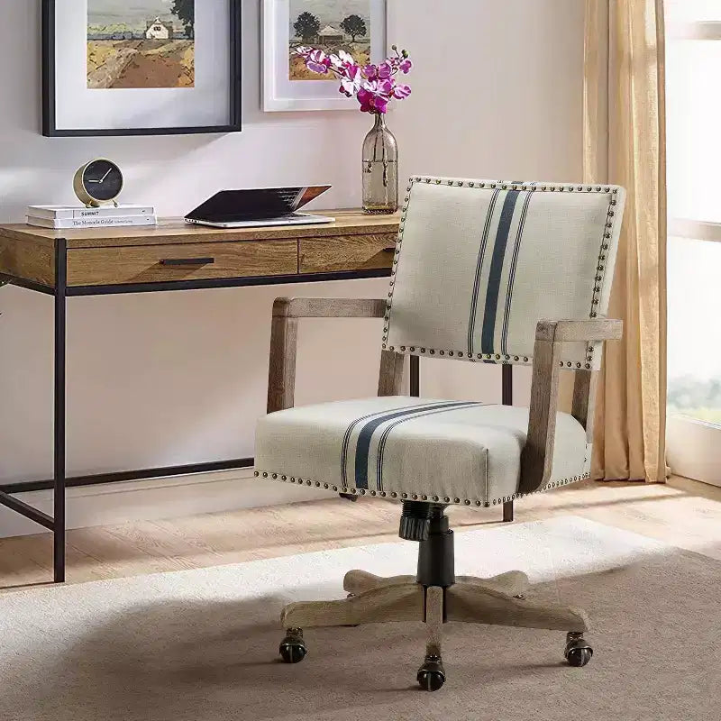 Fauteuil de bureau moderne Debora pour salon et bureau avec garnitures cloutées | KARAT HOME