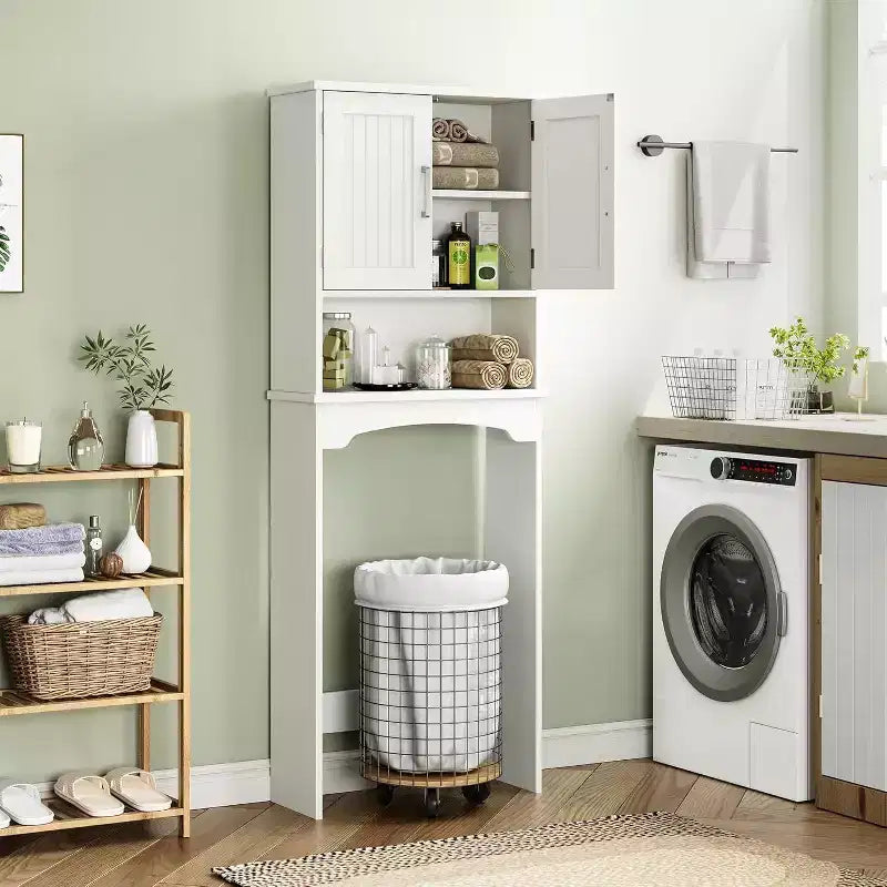 Acekool Meuble de Rangement WC, Organisateur de Salle de Bain avec Portes Doubles, Étagère Ouverte, Conception Haute Gain de Place, Kit Anti-Basculement, Blanc