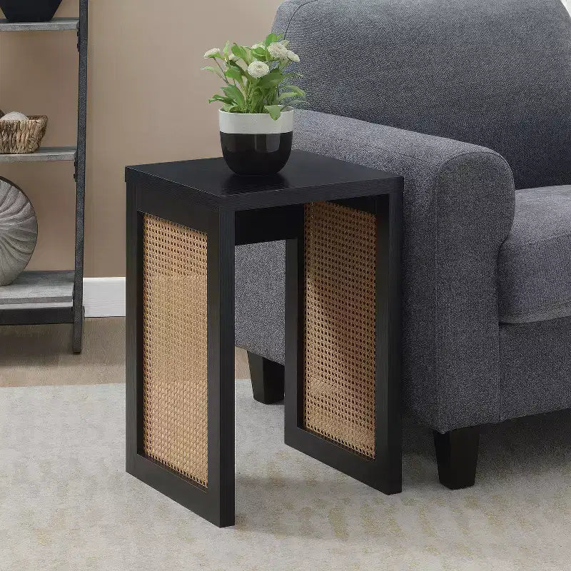 HomeStock 24 po H Table d'appoint carrée en bois de couleur beige - 1 pièce