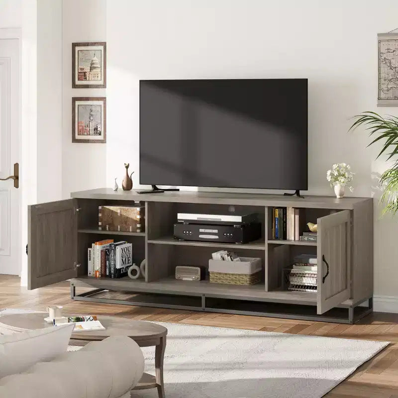 Meuble TV de ferme Garvee pour téléviseur de 75 pouces, meuble de divertissement avec pieds métalliques robustes et étagères réglables, console multimédia en bois pour salon et chambre