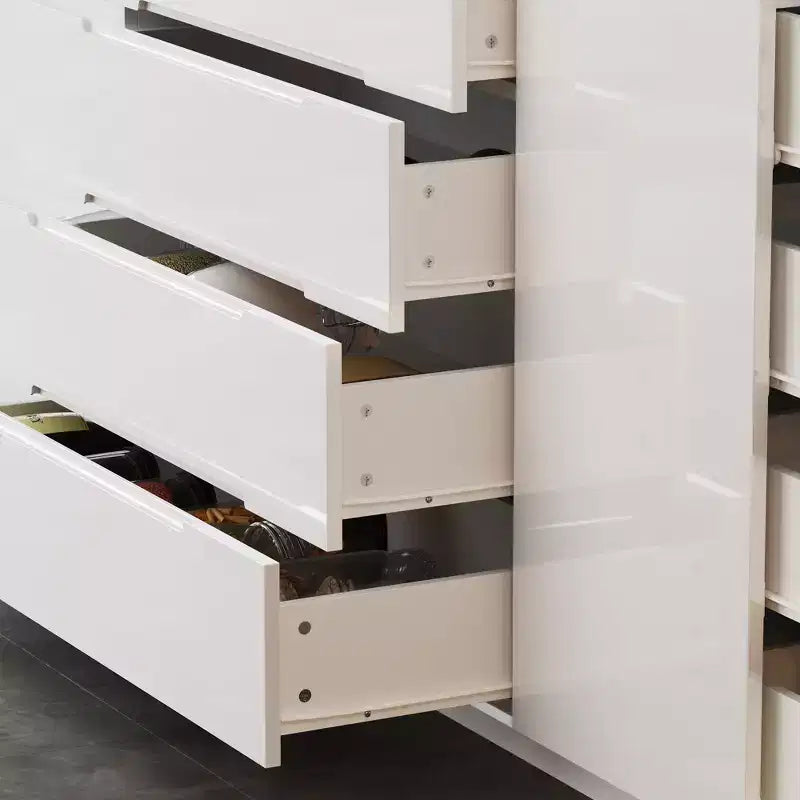 Desserte îlot de cuisine multifonctionnelle Famapy avec finition brillante : tiroirs spacieux, éclairage LED intégré, rangement organisé. Optimisez l'espace.