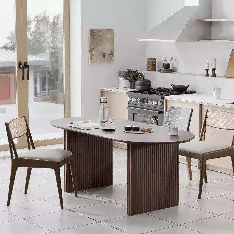 Table de salle à manger ovale de 170 cm avec piédestal cannelé, 6 places