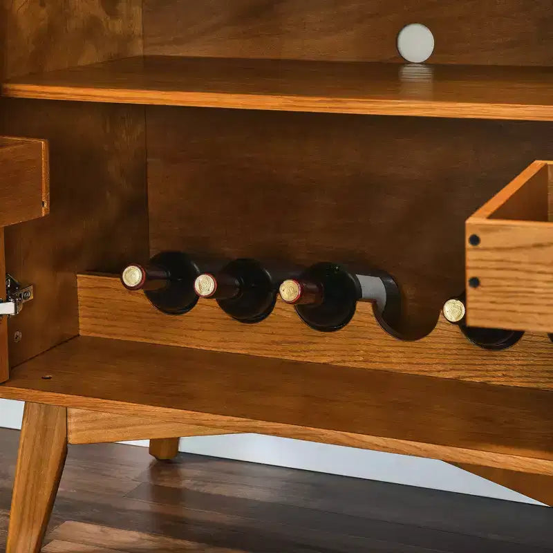 Meuble à vin en bois de 80 cm avec porte-verres, casier à vin, étagères réglables et rangement latéral pour la cuisine ou le bar.