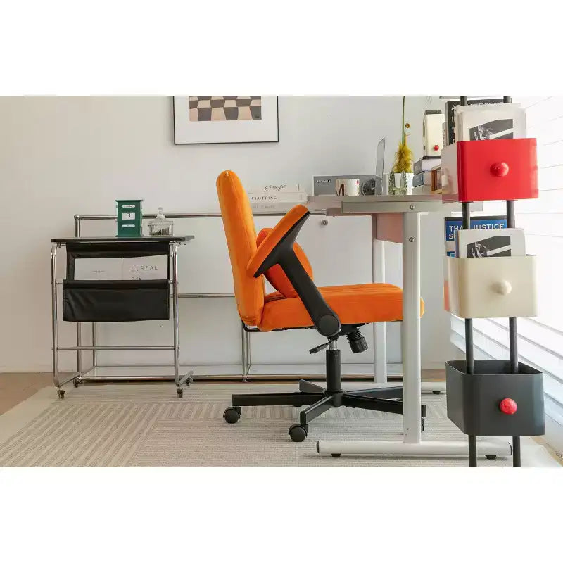 Chaise de bureau moderne en velours Okak avec dossier rembourré, chaise de bureau avec accoudoir et dossier réglables, chaise confortable pour le bureau, l'étude