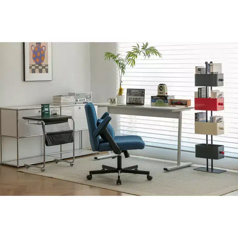 Chaise de bureau moderne en velours Okak avec dossier rembourré, chaise de bureau avec accoudoir et dossier réglables, chaise confortable pour le bureau, l'étude