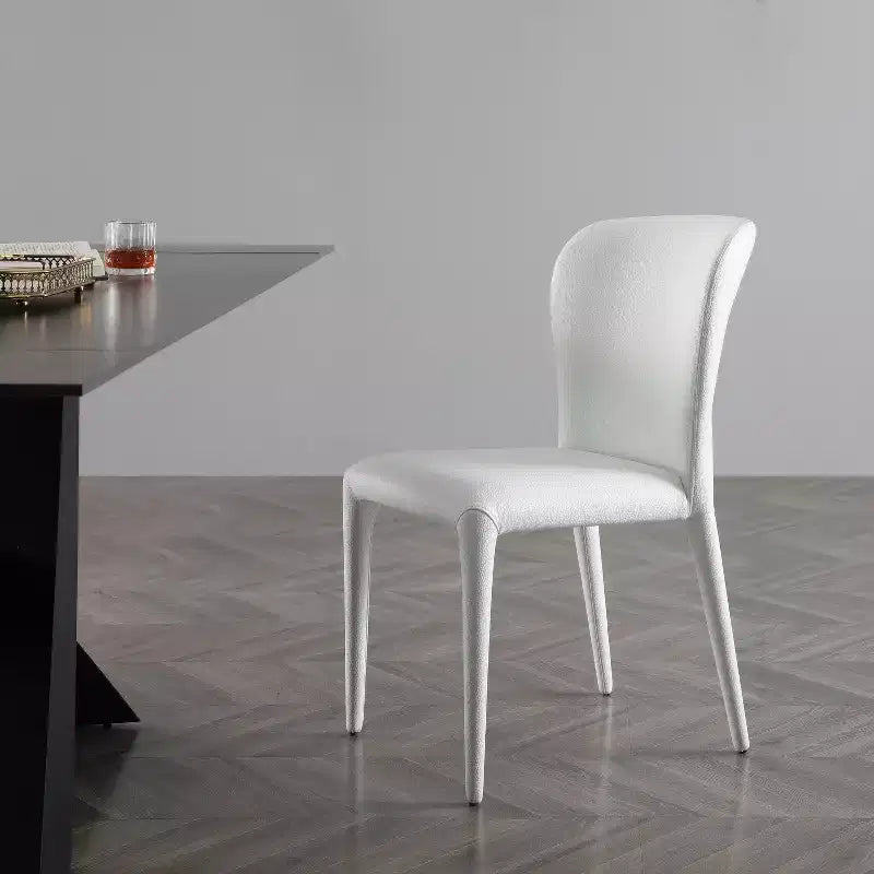 HomeStock Ensemble de 2 chaises de salle à manger 33 po en similicuir noir pour une chaise d'appoint moderne et des réunions de famille confortables