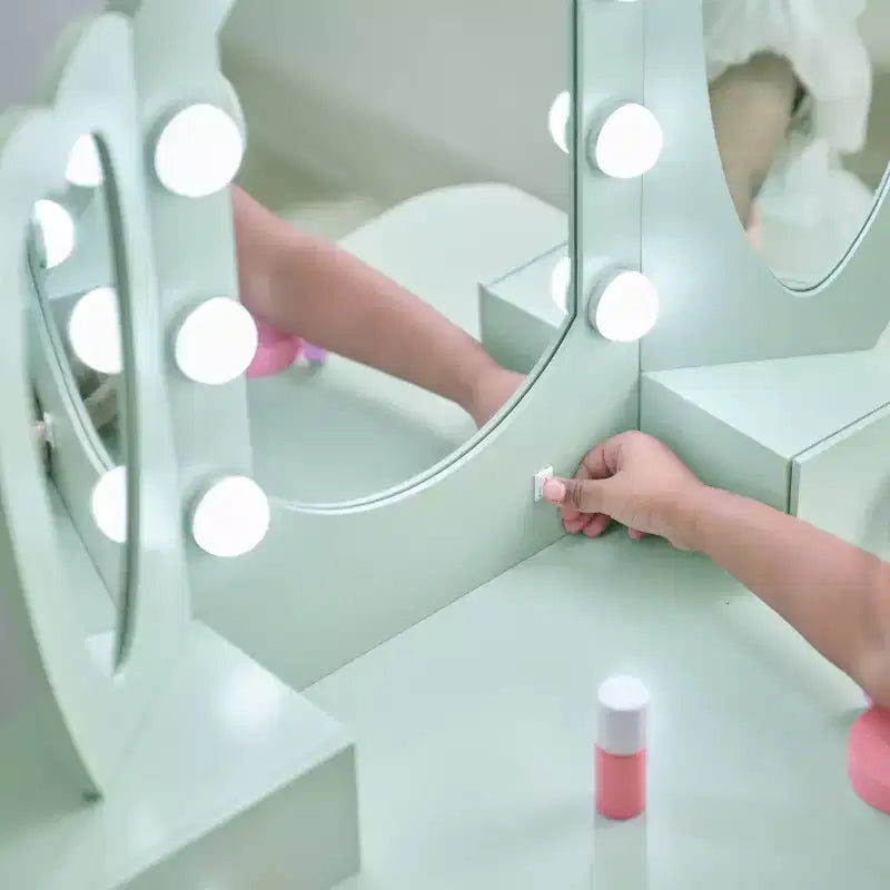 Coiffeuse pour enfants en bois Teamson Kids Heart Glow avec miroir et tabouret à LED