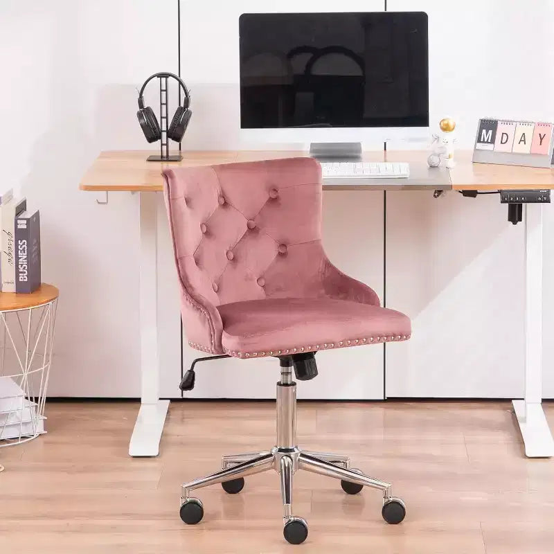 Chaise de bureau capitonnée en velours avec hauteur réglable, fonction d'inclinaison et roulettes – Rose