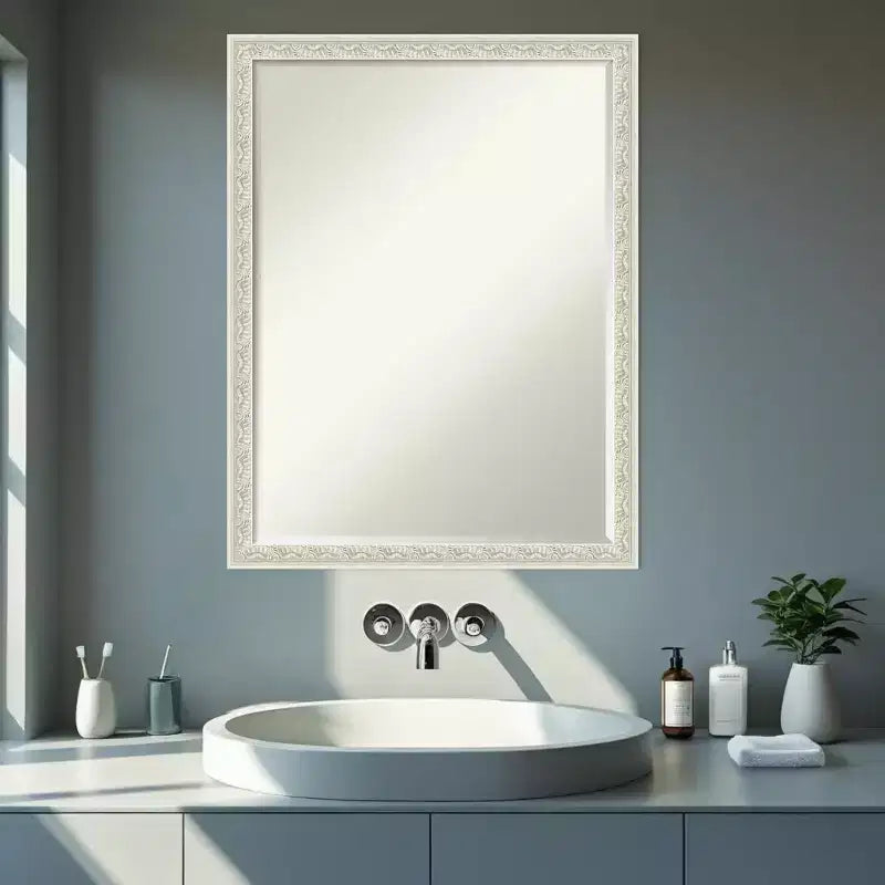 Miroir de vanité de salle de bain encadré en bois biseauté d'un demi-pouce
