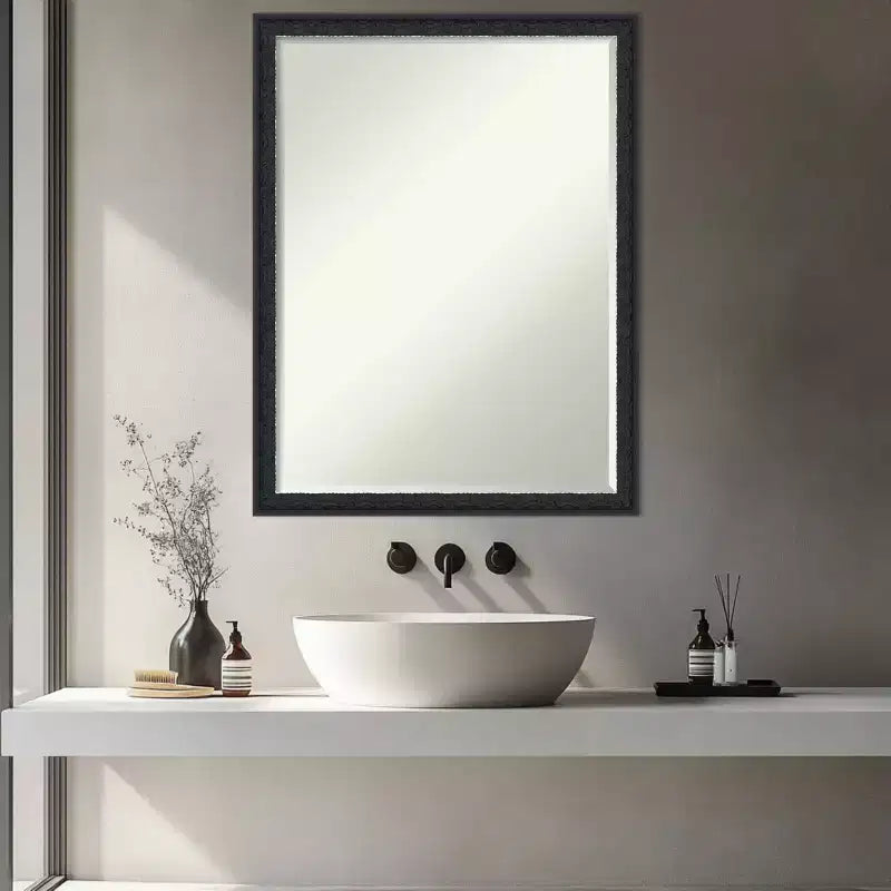 Miroir de vanité de salle de bain encadré en bois biseauté d'un demi-pouce
