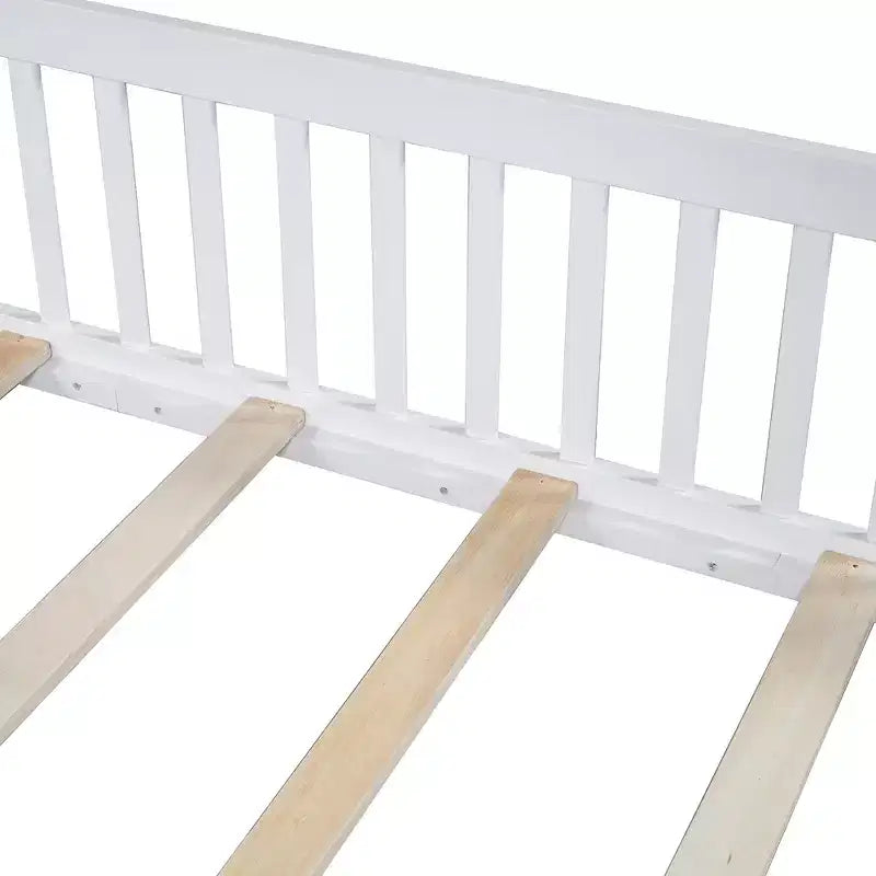 Lit plateforme cabane pour enfants pleine grandeur avec garde-corps