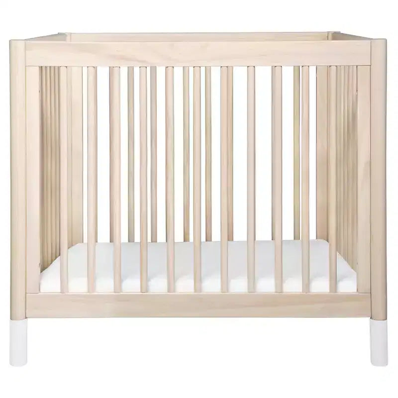 Mini-lit bébé convertible 4-en-1 avec pieds interchangeables