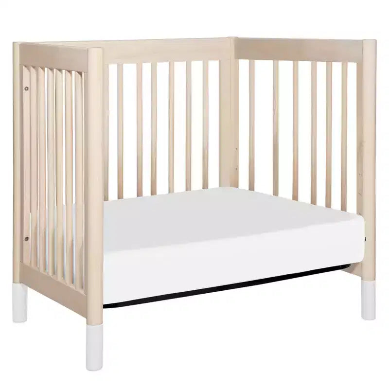Mini-lit bébé convertible 4-en-1 avec pieds interchangeables