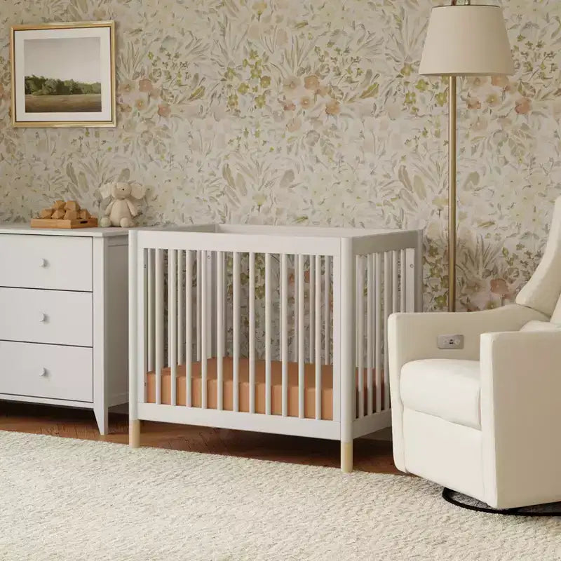 Mini-lit bébé convertible 4-en-1 avec pieds interchangeables