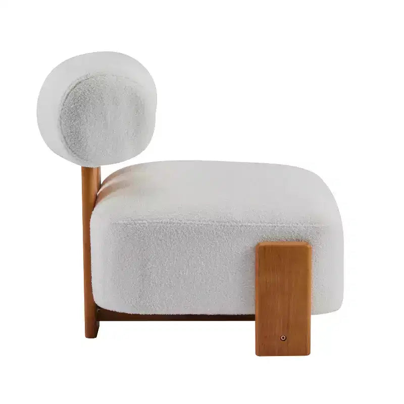 Fauteuil d'appoint contemporain en hévéa et bouclé