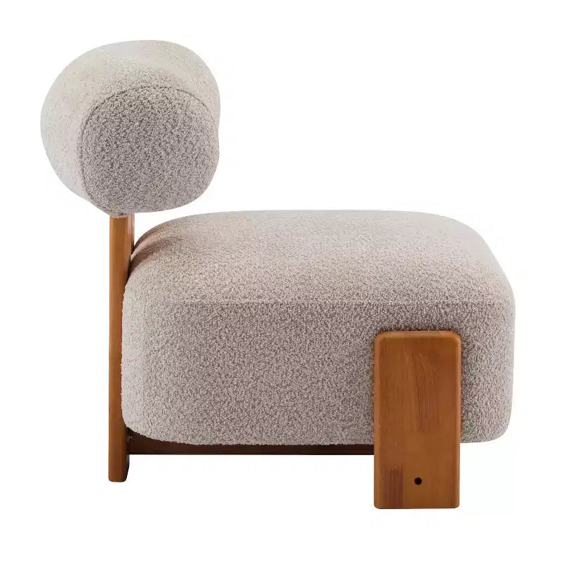 Fauteuil d'appoint contemporain en hévéa et bouclé
