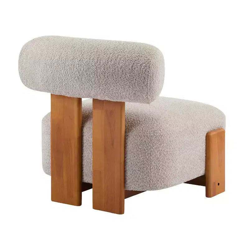 Fauteuil d'appoint contemporain en hévéa et bouclé