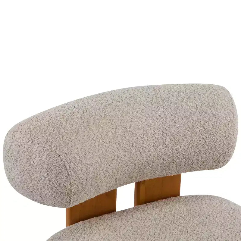Fauteuil d'appoint contemporain en hévéa et bouclé