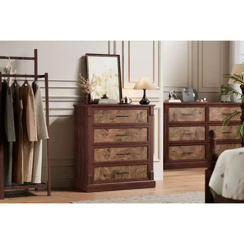 Commode 4 Tiroirs pour Chambre à Coucher, Armoire Haute de Style Ferme avec Poignées en Métal, Armoire en Bois Rustique pour Salon, Couloir